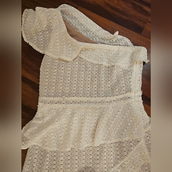 White One Shoulder Dress! Size Large. - Picture 2 of 7